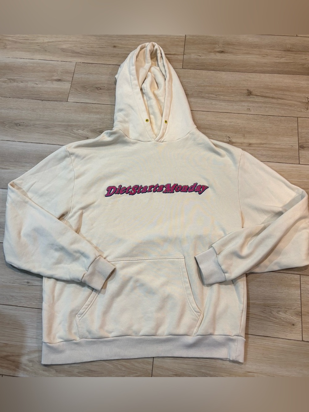 Diet Starts Monday hoodie XL ivory tan